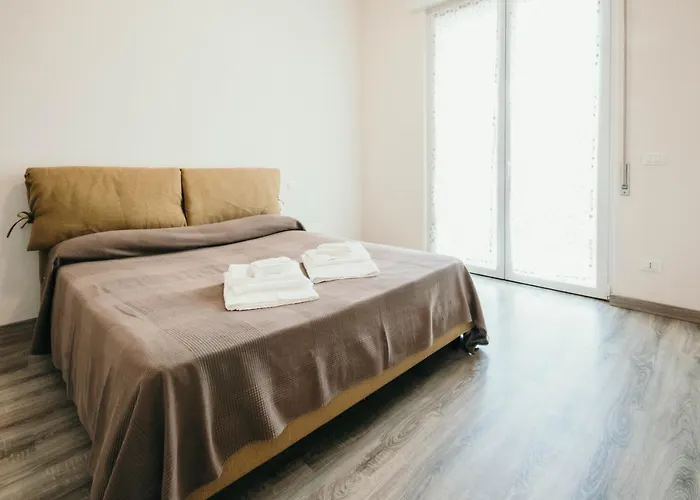 Al 13 - Lakeside Leisure & Business Apartamento *