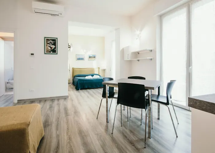 Al 13 - Lakeside Leisure & Business Apartamento *