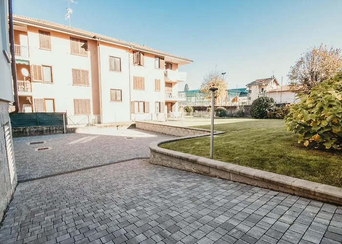 Al 13 - Lakeside Leisure & Business Apartamento *