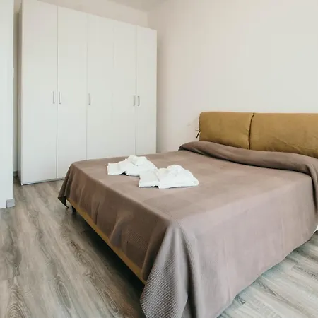 Apartament Al 13 - Lakeside Leisure & Business *