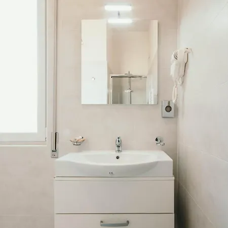 Apartament Al 13 - Lakeside Leisure & Business