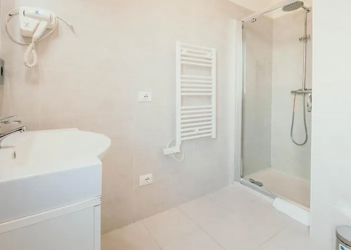 Apartman Al 13 - Lakeside Leisure & Business Stresa